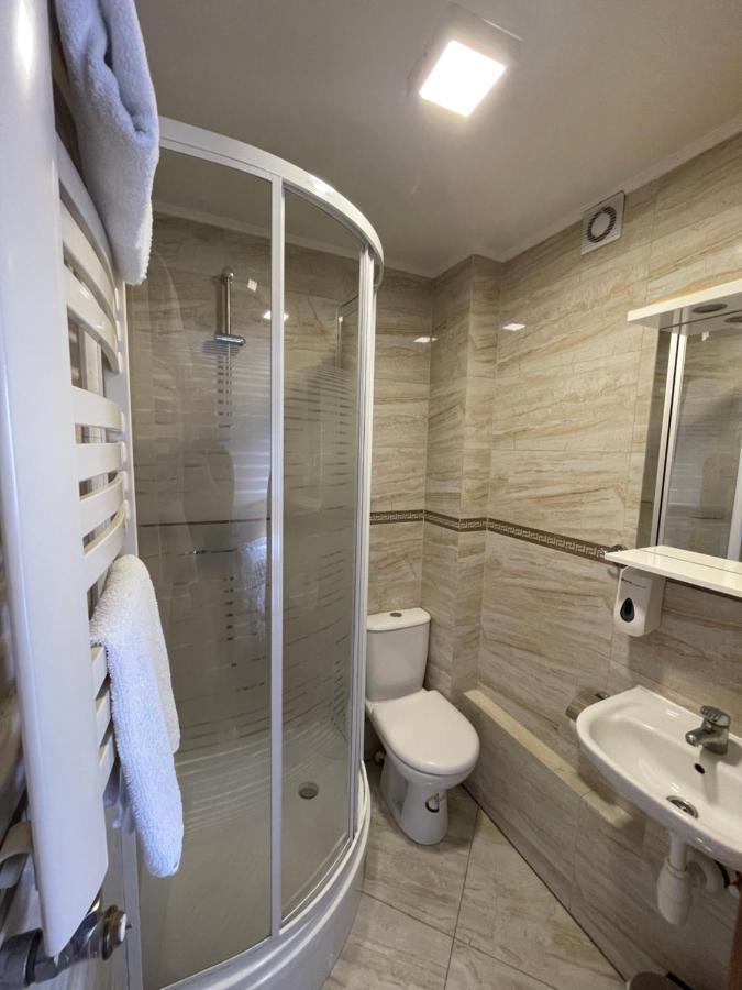 Hotelik Gold Raszyn Ngoại thất bức ảnh
