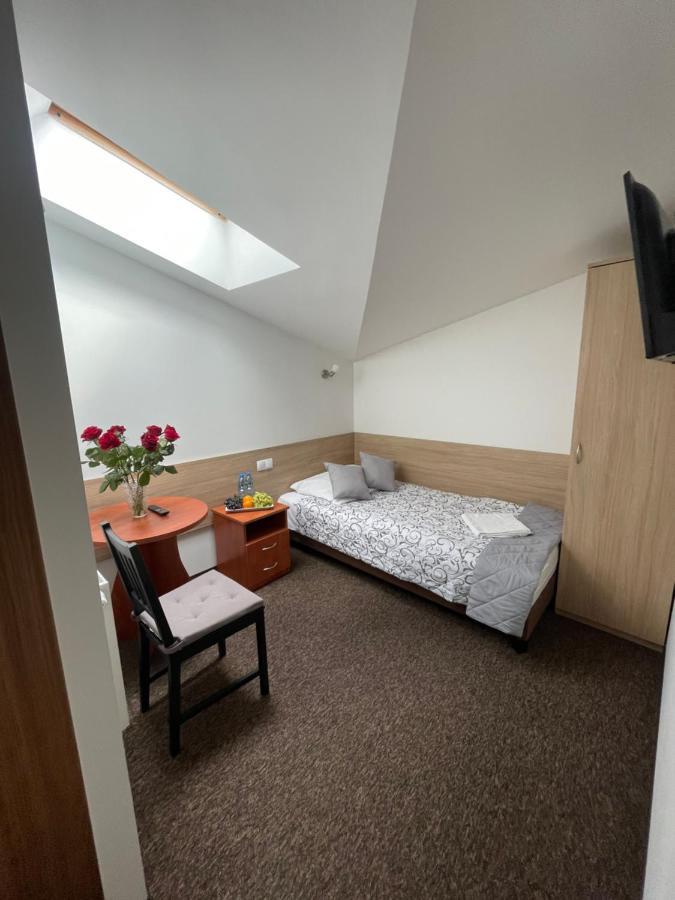 Hotelik Gold Raszyn Ngoại thất bức ảnh